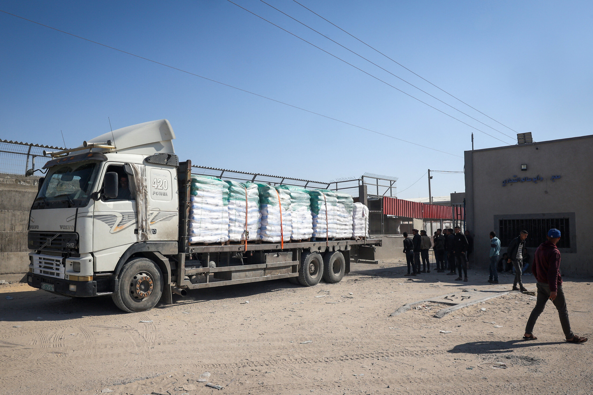 Egypt, Israel Agree to Allow Humanitarian Aid into Gaza: A Step Towards Alleviating the Crisis