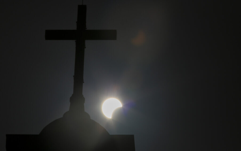 Pour certains chrétiens évangéliques, la prochaine éclipse solaire annoncerait la seconde venue du Christ AP24094541165476-1024x640