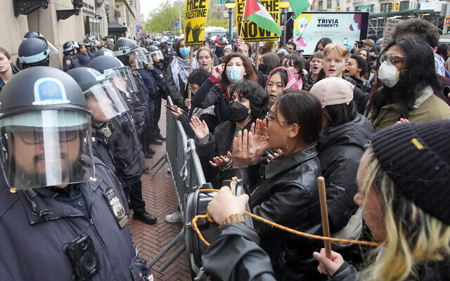 New Yorkban több tucat Izrael ellen tüntető diákot vettek őrizetbe a Columbia Egyetemnél