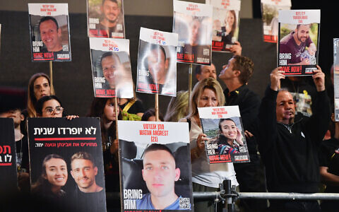 Demonstrators attend a rally calling for the release of hostages held by Hamas in Gaza since October 7, Hostages Square, Tel Aviv, April 27, 2024. (Avshalom Sassoni/Flash90)