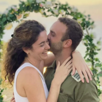 Maj. (res.) Dor Zimel proposing to his girlfriend Shir in October 2023. Zimel died of wounds sustained in a Hezbollah attack in the north on April 20, 2024. (Facebook)