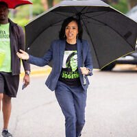 Maryland Democratic candidate for US Senate and Prince George's County Executive Angela Alsobrooks arrives to greet voters outside a voting location for the state primary election at the Marilyn Praisner Community Recreation Center on May 14, 2024 in Burtonsville, Maryland (Andrew Harnik / GETTY IMAGES NORTH AMERICA / Getty Images via AFP)