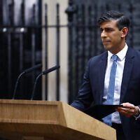 Britain's Prime Minister Rishi Sunak delivers a speech to announce the date of the UK's next general election, to be held on July 4, at 10 Downing Street in central London, on May 22, 2024. (BENJAMIN CREMEL / AFP)