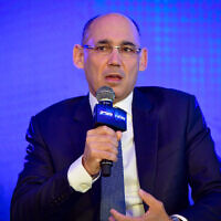 Governor of the Bank of Israel Amir Yaron speaks at the Maariv economic conference in Tel Aviv, March 26, 2024. (Avshalom Sassoni/Flash90)