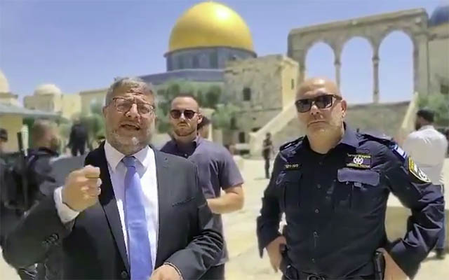 National Security Minister Itamar Ben Gvir (left) delivers a video statement near Al Aqsa Mosque on the Temple Mount in Jerusalem, May 22, 2024. (Screenshot: X, used in accordance with Clause 27a of the Copyright Law)